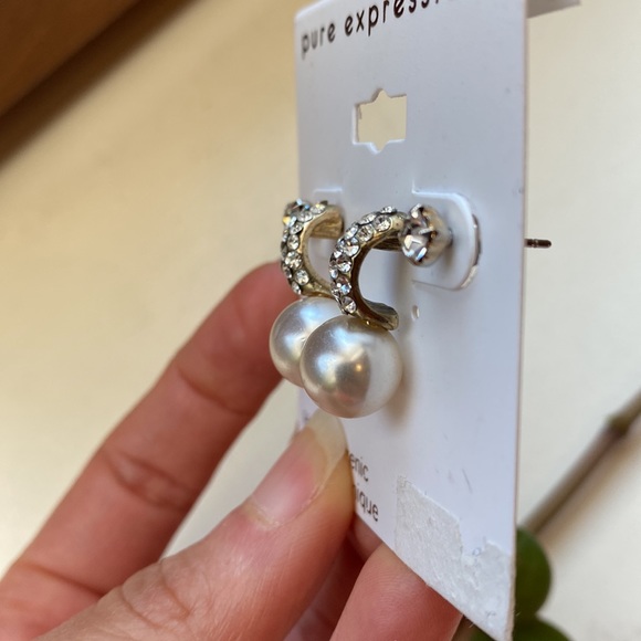 Hoop & Stud Earrings - Picture 4 of 6